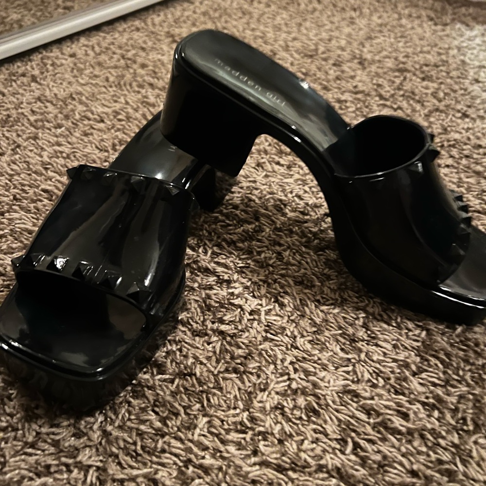 Harlen Heeled Sandal